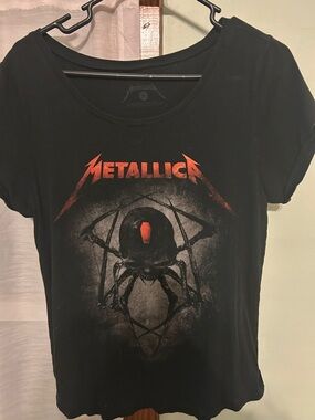Metallica Black Graphic Tee with Red Accent
